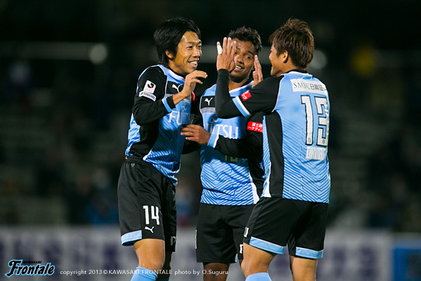 77分、大久保選手がゴールを決め、2-0に！