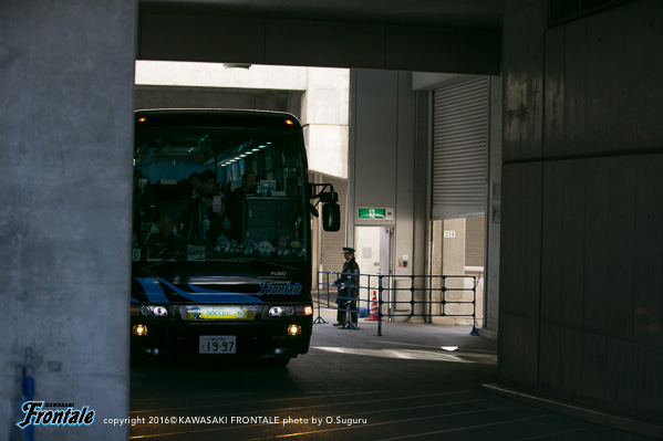 暮れも押し迫った日産スタジアム