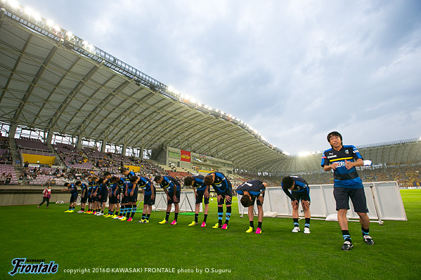 ユアテックスタジアム仙台。19:04キックオフ